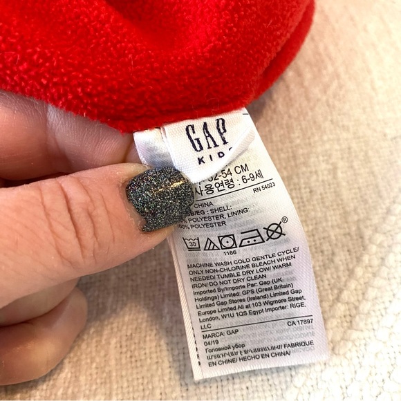 GAP Shark Hat Kids S/M in Grey Fleece Outer & Red Inner with Ear Flaps - Picture 5 of 8